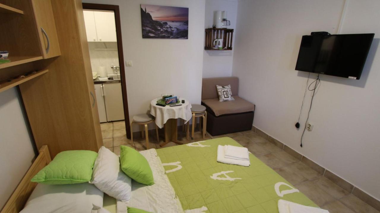 Apartment Kreslin ヴァンタシチ エクステリア 写真